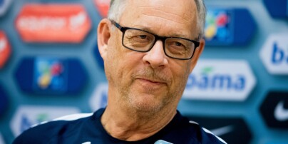 - Hun får seks på terningen